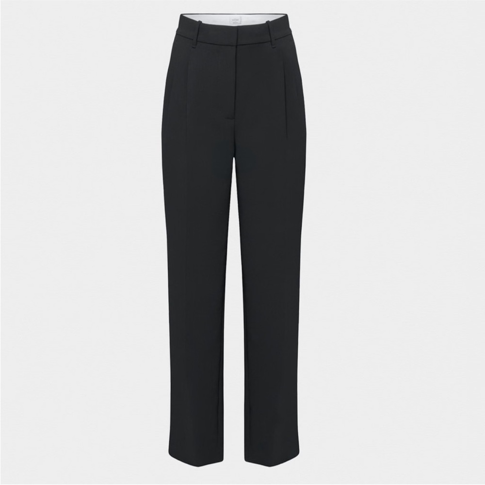 Aritzia Effortless Pant